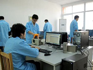 長沙賢友電子科技開發(fā)有限公司,長沙賢友電子科技,長條異形（棒材）矯頑磁力計,全自動鈷磁測量儀,矯頑磁力機,硬質(zhì)合金矯頑磁力計,鈷磁測量儀,磁飽和,比飽和磁化強度,鈷磁儀,棒材磁飽和,大制品磁飽和,磁力機,矯頑磁力計,矯頑磁力自動測量儀, 全自動磁力機